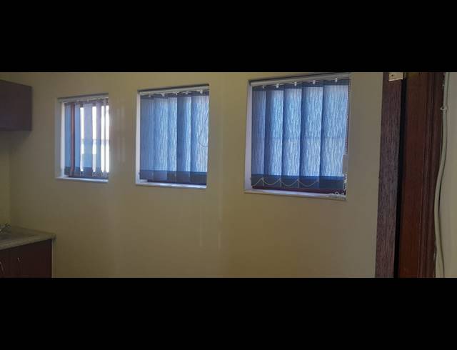 65M² OFFICE TO LET IN KENLEAF